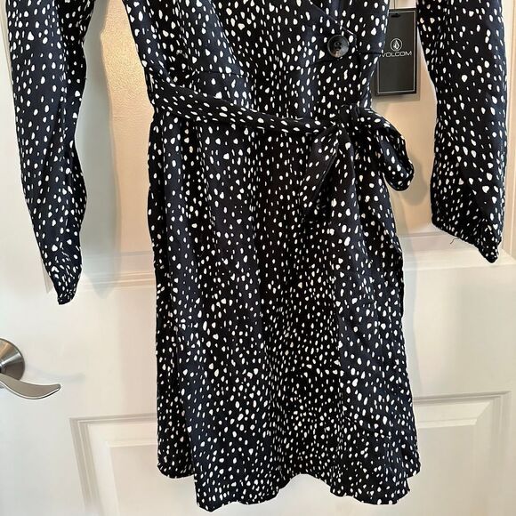 NWT Volcom Flower Trip Wrap Dress - Picture 8 of 13
